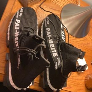 Basketball shoe for men size 9